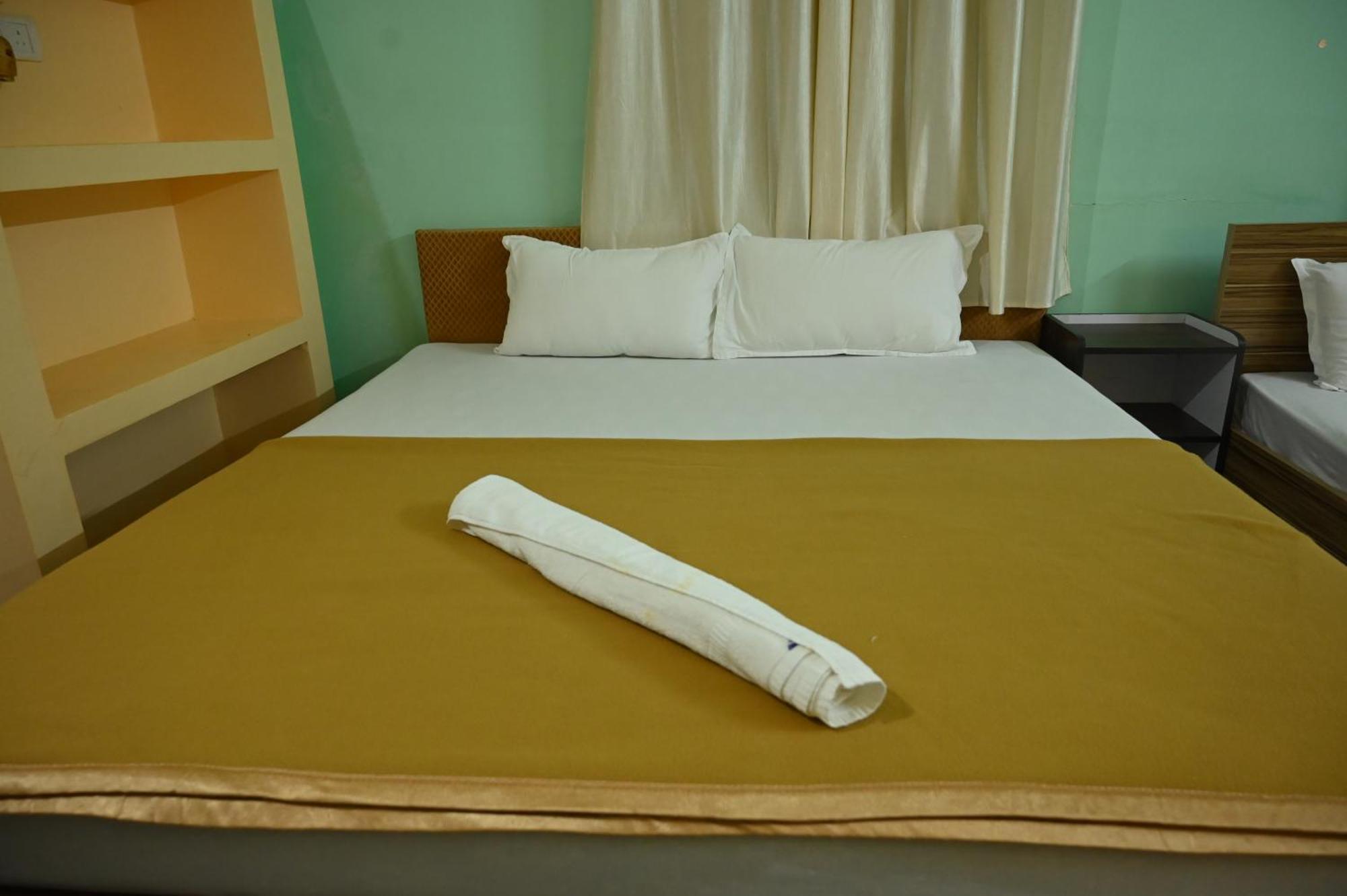 Royal Seaview Residency Lejlighed Port Blair Eksteriør billede